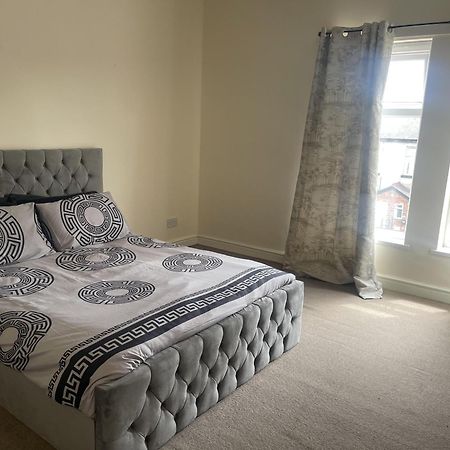 מנצ'סטר Stylish 1-Bed Apt - Sleeps 4 - Parking - Wifi מראה חיצוני תמונה
